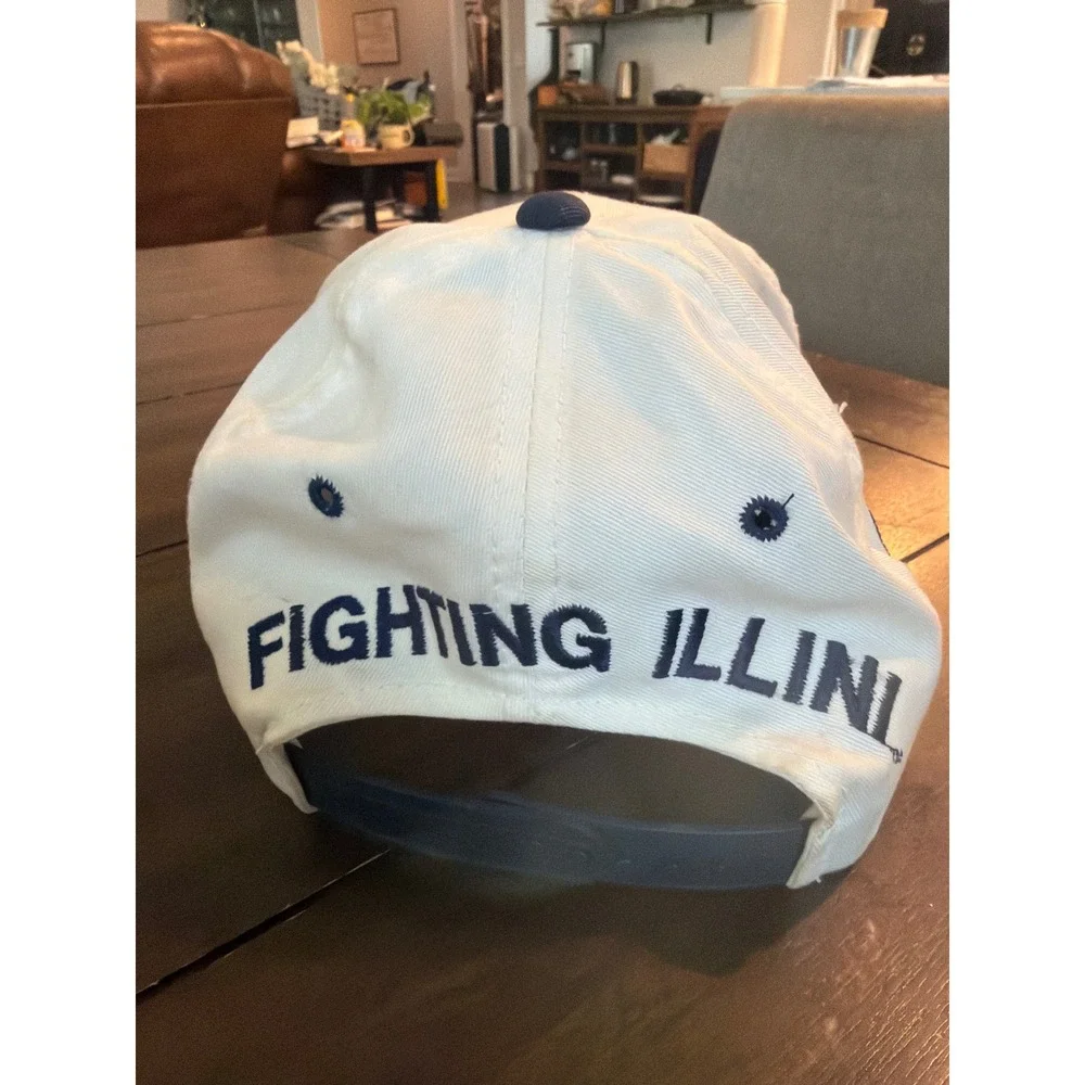 Vintage Fighting Illini Chief Illiniwek Snapback Hat White Navy